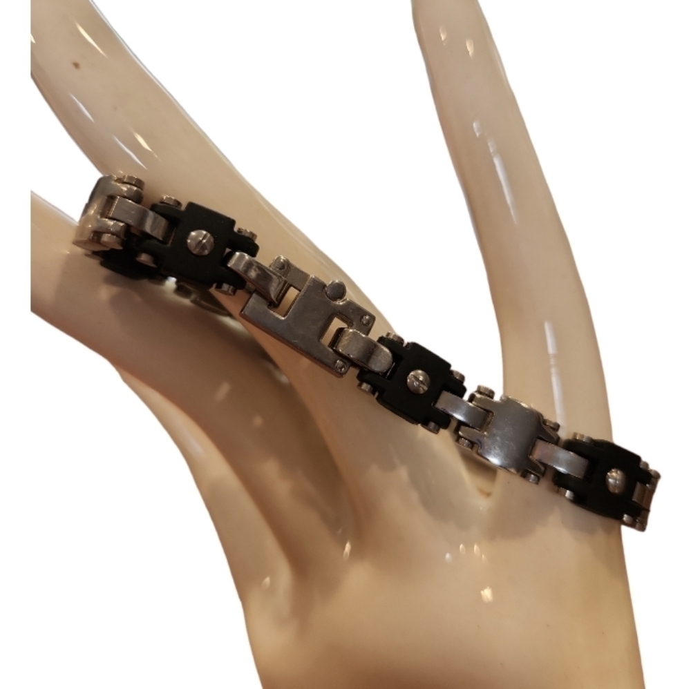 Stainless steel and titanium men's bracelet silver and black NWT